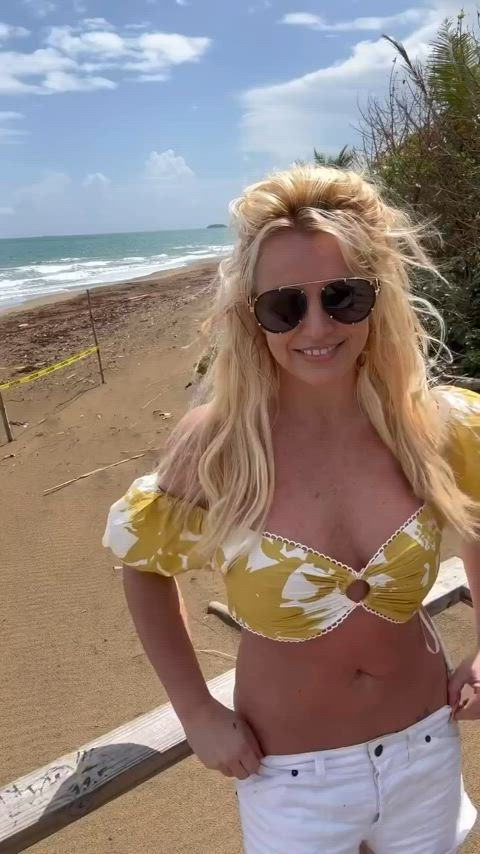 britney spears celebrity cleavage dirty blonde legs natural tits small tits stomach