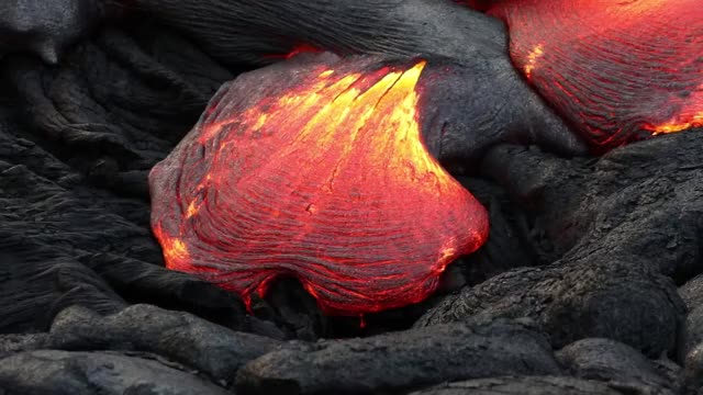 Lava flow   Source: National Park Hawaii