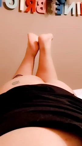 ass feet latina clip