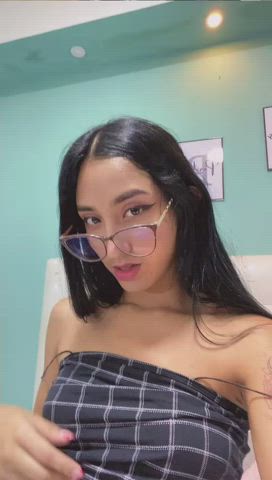 Curvy Glasses Model Nipples Tattoo Teen Webcam clip
