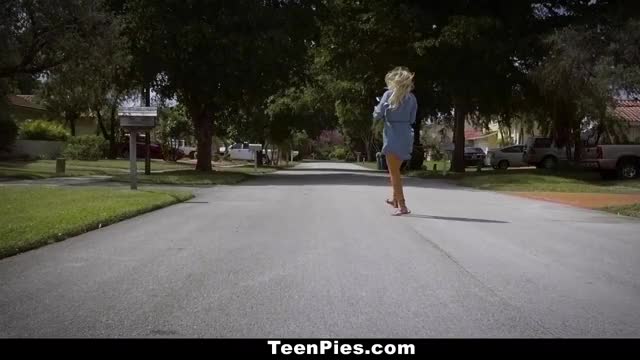 TeenPies - Cute Teen Gets Surprise Creampie