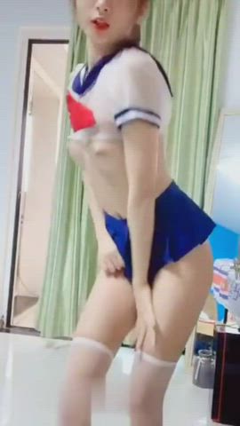 asian camgirl dancing nude strip clip