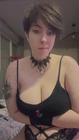 me pissed off and still showing you my boobs