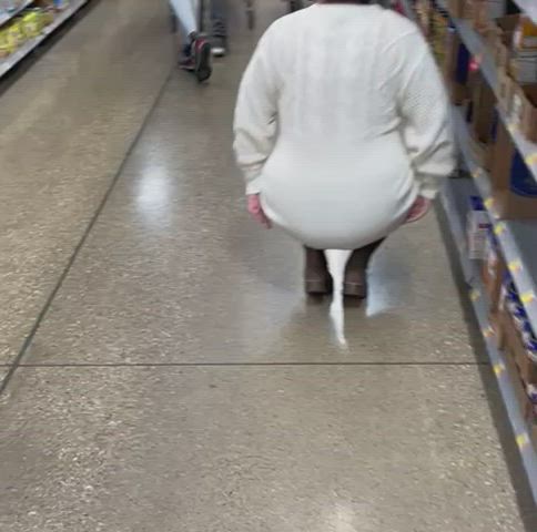Putting on a little show at the grocery store