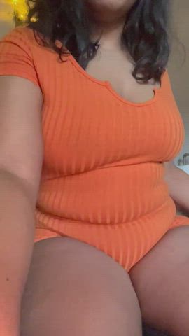 i think orange is my new best color :)