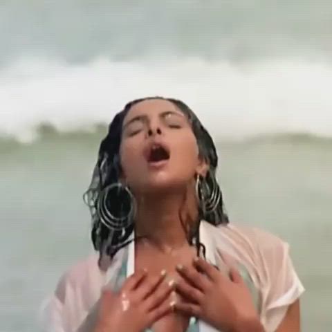 beach bollywood priyanka chopra clip