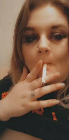 Fetish Smoking Tits clip