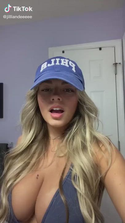 Big Tits Teen TikTok clip