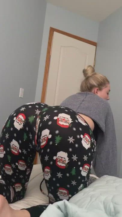 Ass Bending Over Thick clip