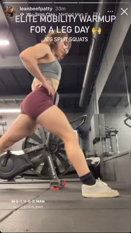 Ass Muscular Girl White Girl clip