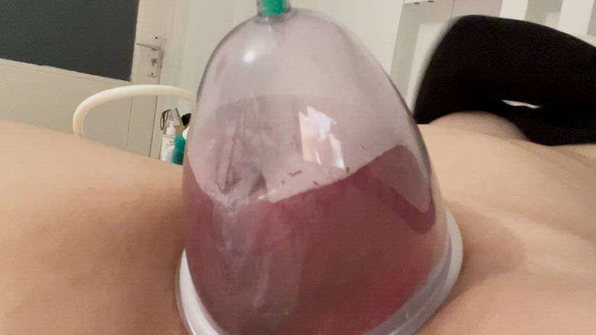 obsessed with how my pussy “melts” out of the cup like jello being taken out