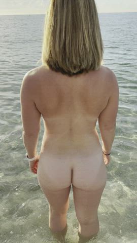 A nice, naked swim to start the day!! (F)44