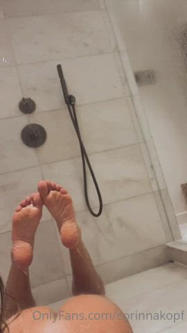bathroom feet shower clip
