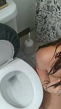 im a pretty ass urinal don’t chya think???????