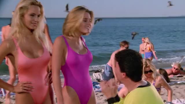 Pamela Anderson - Baywatch - S03E18 - in pink swimsuit on beach, training guy (with