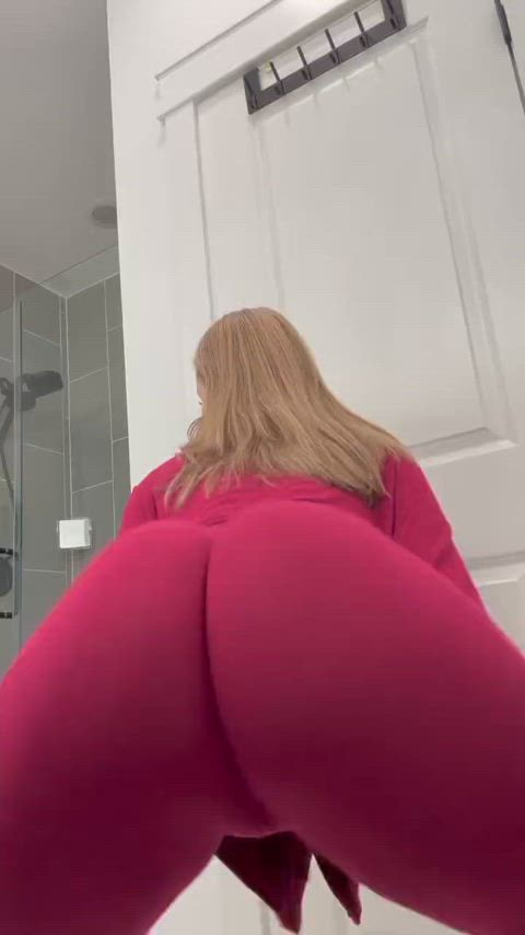 ass ass clapping bending over big ass pawg thick thick thighs twerking white girl