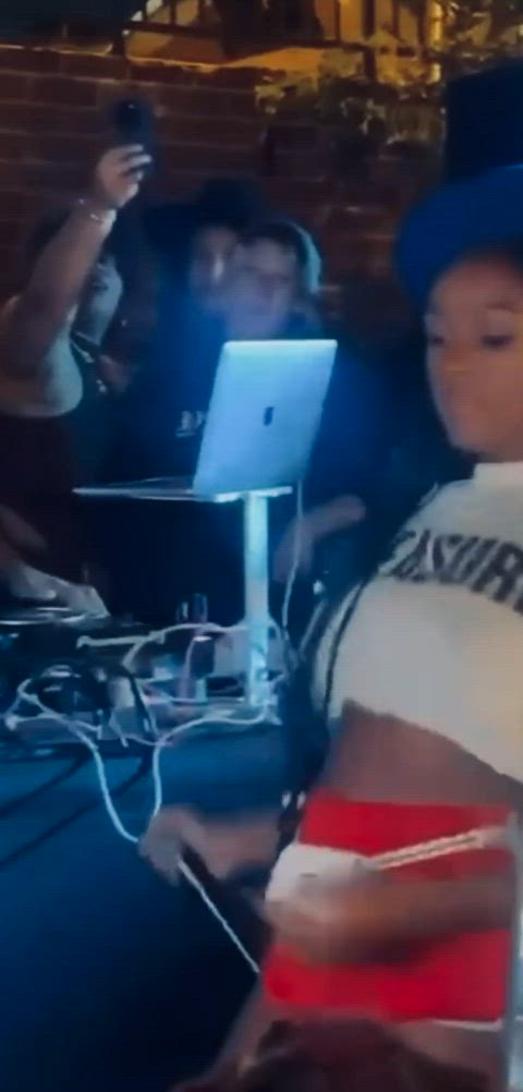 babecock celebrity dancing ebony jerk off lesbian nsfw petite public tits clip