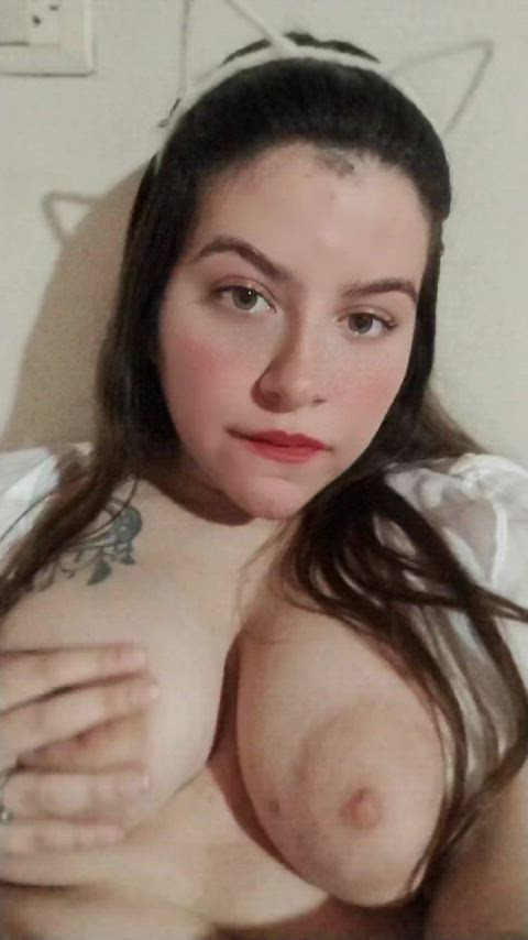 Would you cum on my pretty face or on my big tits?💦😏