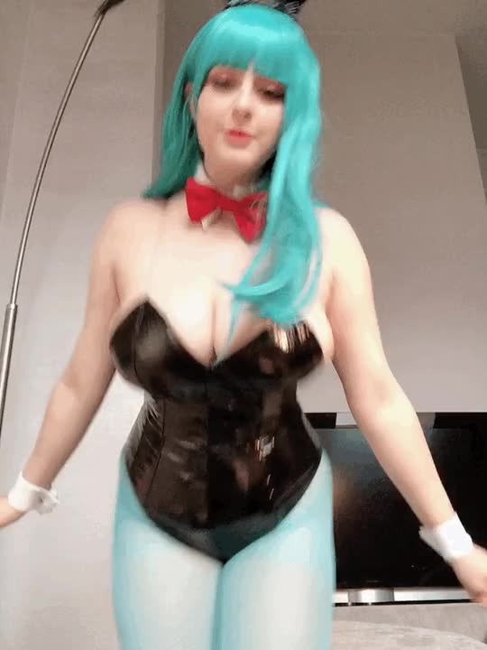 (218876) Would you choose to dance with Bulma or to watch her dancing?~ by Ana Chuu