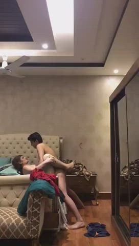 Unsatisfied Paki Milf Fucking with Lover😍😍😍