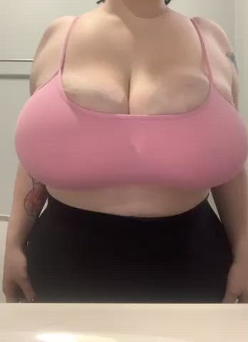 Big tits in a tank top OC