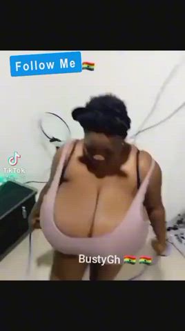 busty cleavage huge tits clip