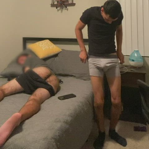 FIRST TIME FUCKING MY ROOMMATE!
