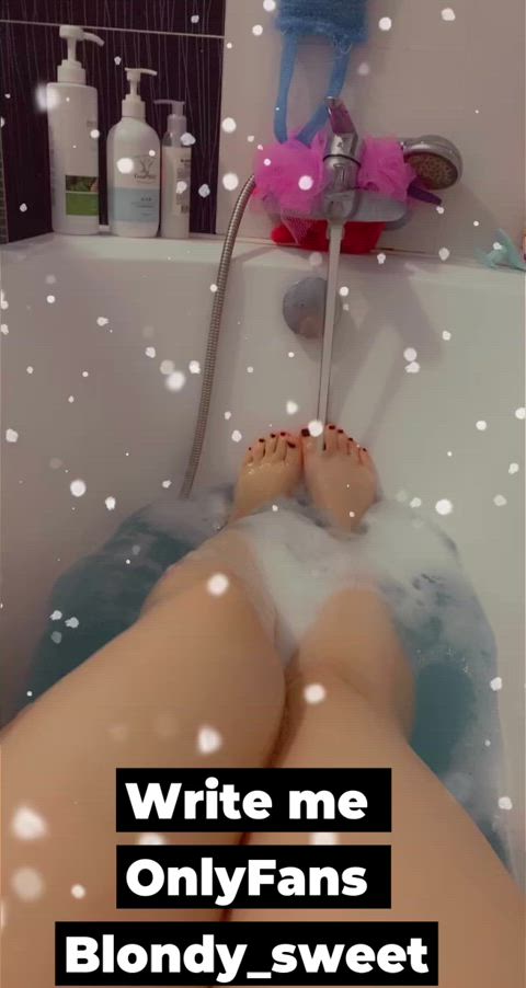 dirty feet erotic feet feet fetish legs long legs onlyfans shower tease white girl