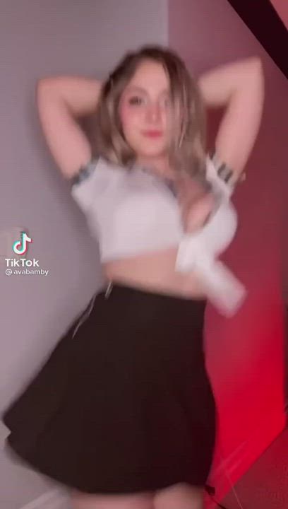 Bouncing Bouncing Tits Dancing Hentai clip