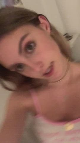 18 years old amateur cute homemade model pretty selfie tanned teen tiktok clip