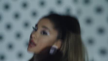 Ariana Grande clip