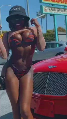 Big Tits Bikini Ebony Hourglass Pretty clip