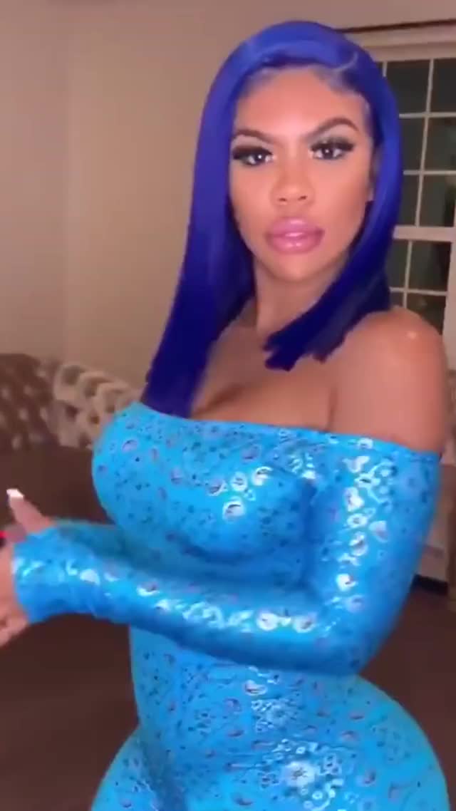 chocolate trophy ass Chinese kitty working her ass out twerking in pure blue!
