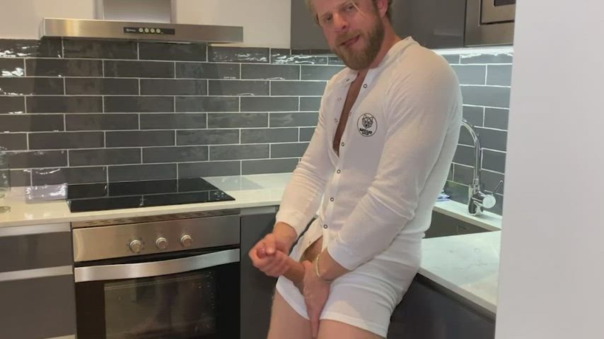 I want to get fucked on the kitchen floor
