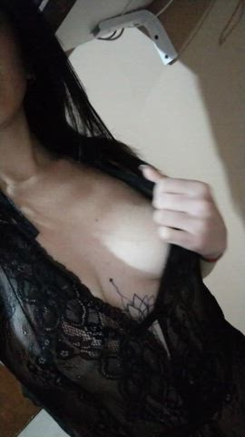 horny and bored u can help me?
