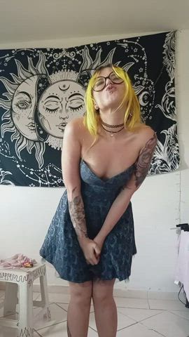 Im Elvira, a 21yo girl, very sassy, ready to satisfy you your desires. Sub for my