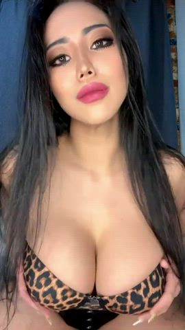 amateur big tits fake tits huge tits tits amateuradventures r/titsworship clip