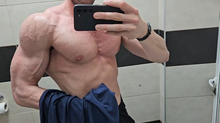 60fps abs amateur bisexual gym male dom muscles solo tall flexing clip