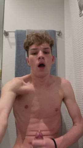 18 twink will u join me in the shower ???