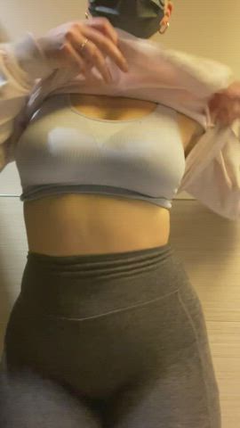 Sweat through my bra 🥵