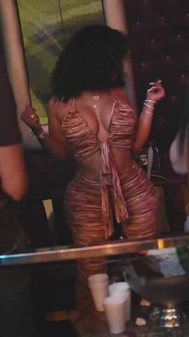 If I saw Ayisha Diaz in the club like this I wouldn’t be able to stop staring at