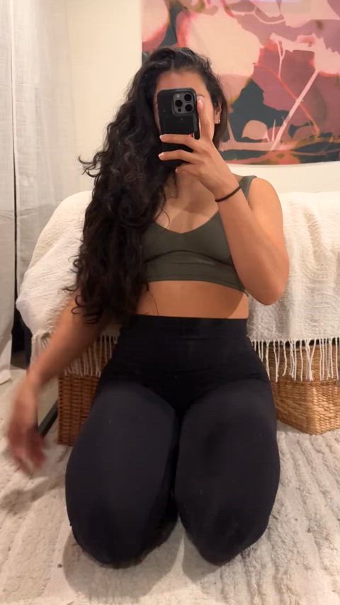 New gym fit feat. me and my 20lbs of hair (f)