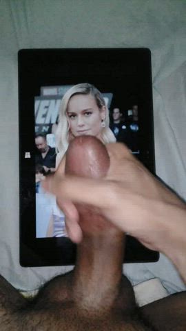 Brie Larson covered in cum 🥵