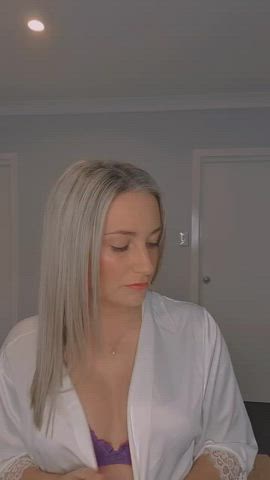 australian boobs bra milf mom tiktok tits undressing clip