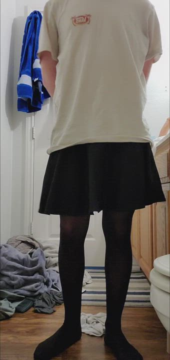Just got my first skirt! Couldn't last five minutes before doing something lewd with