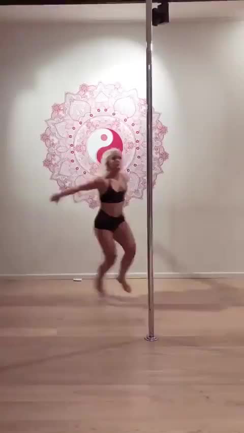 Dancing Pool clip