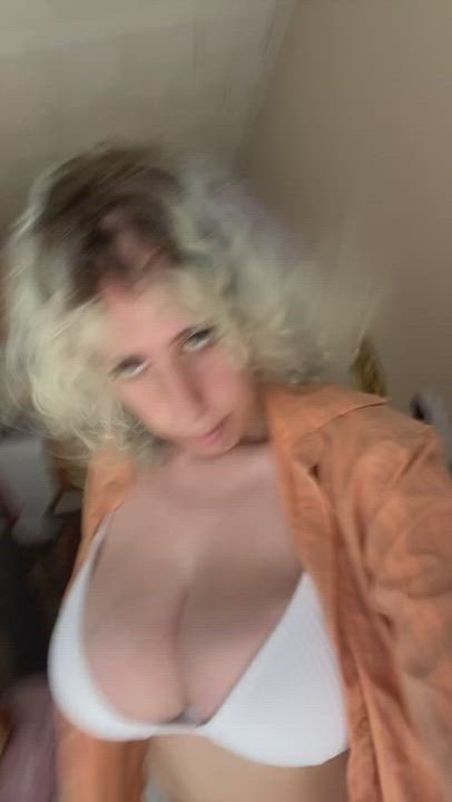 Bikini Bouncing Tits Cleavage Jiggling TikTok clip