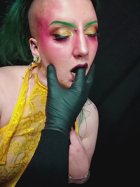 brat finger in mouth latex gloves medical fetish switch punk clip
