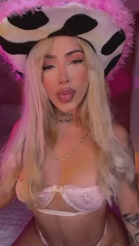 camsoda colombian lesbian lips model webcam clip