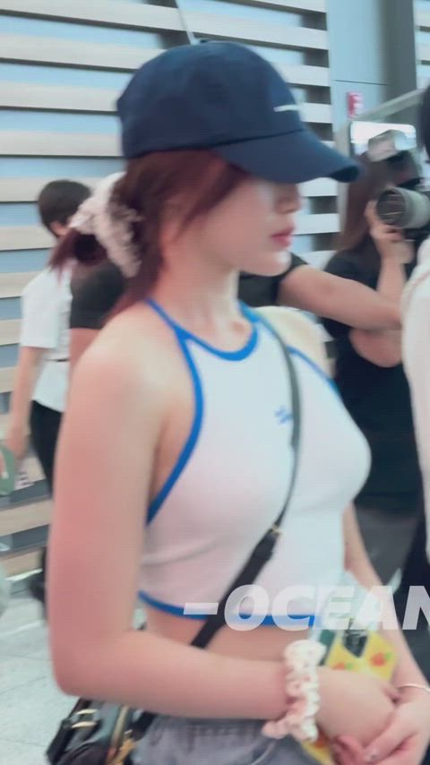 asian big tits boobs brunette huge tits korean natural tits sideboob tits kpop clip